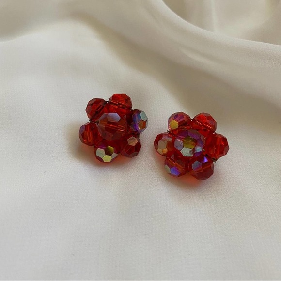 VTG Red Iridescent Bead Flower Clip Earrings - Picture 3 of 5